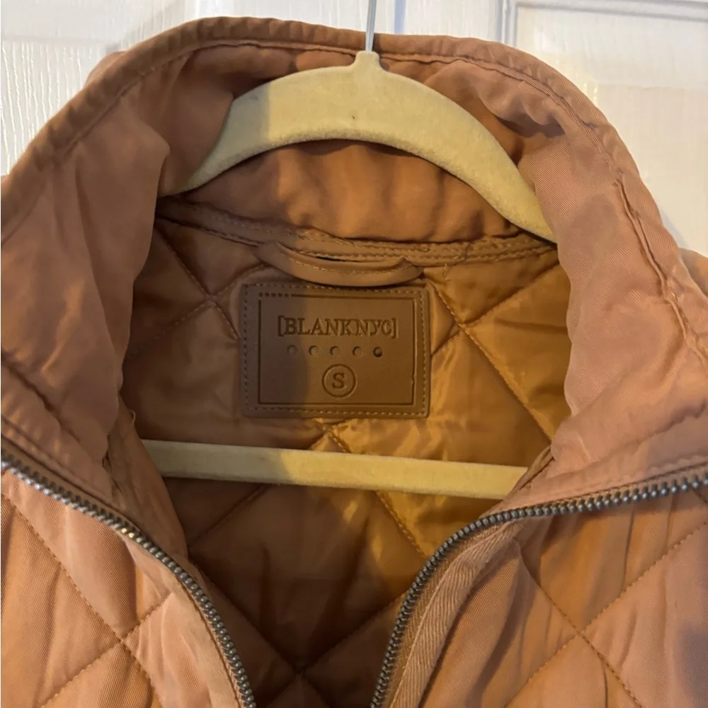 BlankNYC Quilted Jacket Small Chai Tea, Drawstring waist - Picture 4 of 9